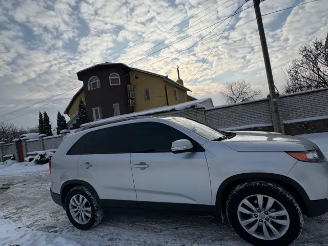 Kia Sorento - фото 3