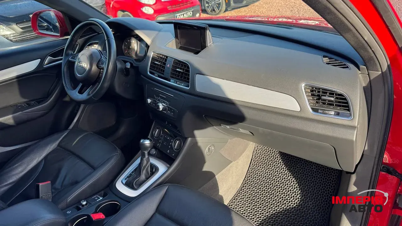 Audi Q3 - фото 24