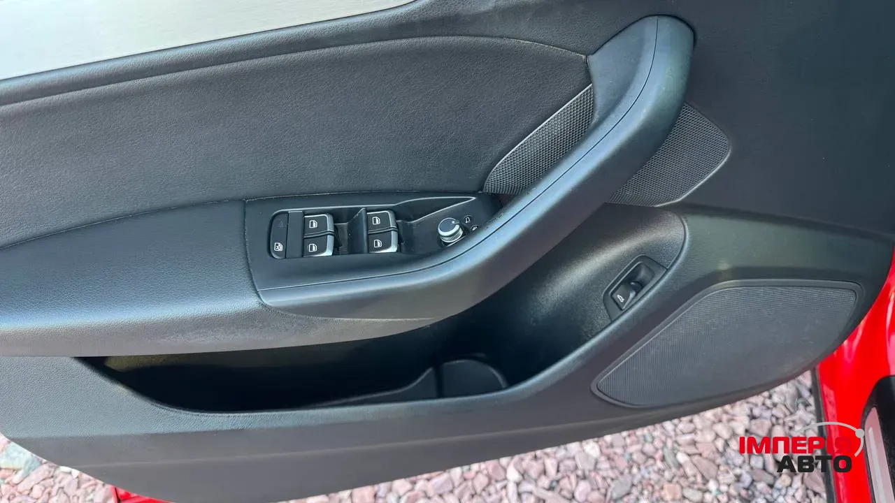 Audi Q3 - фото 13