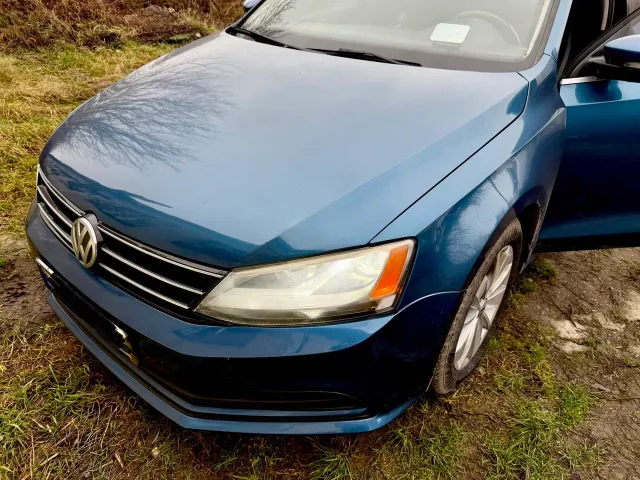 Volkswagen Jetta - фото 4