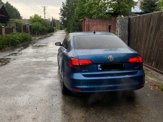 Volkswagen Jetta - фото 5