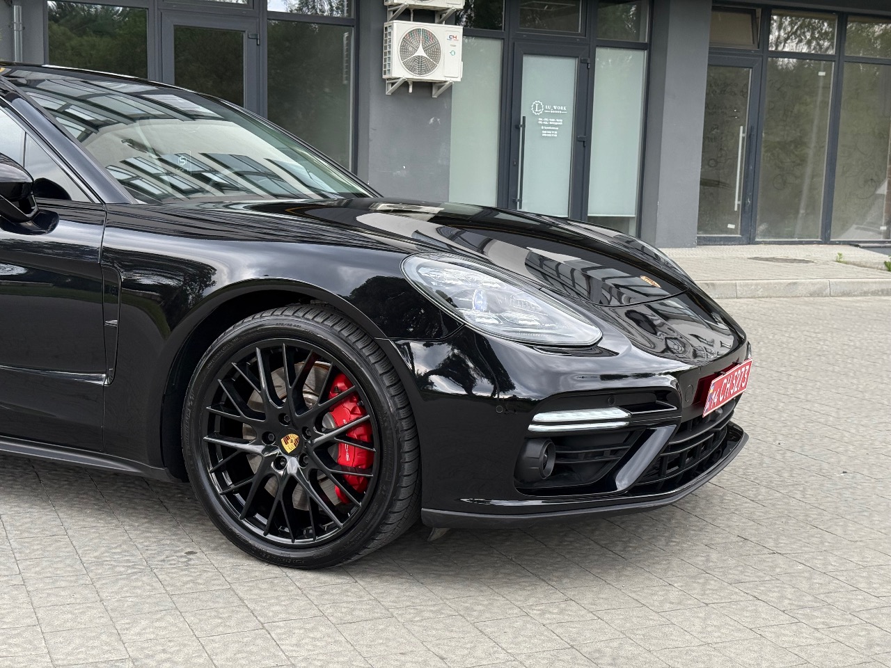 Porsche Panamera - фото 2