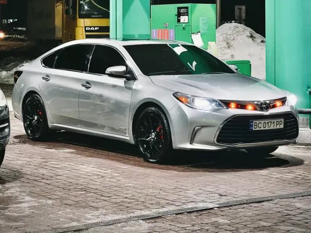 Toyota Avalon - фото 2