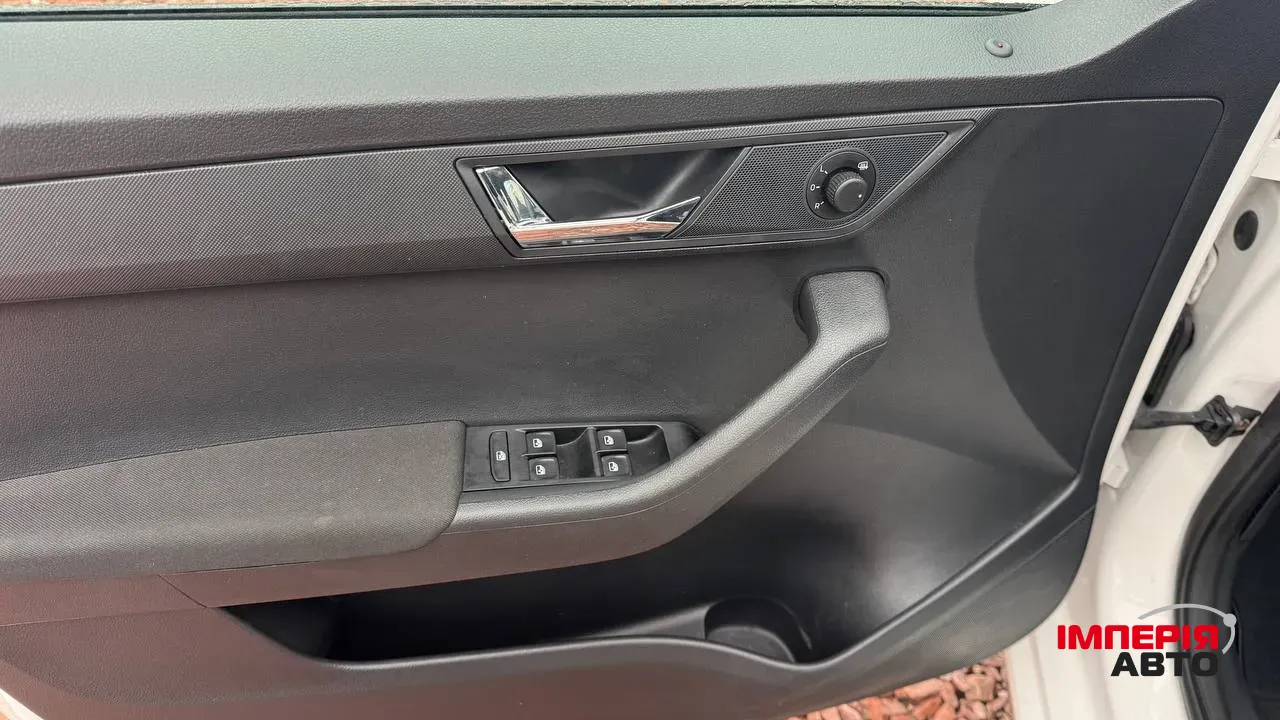 Skoda Fabia - фото 16