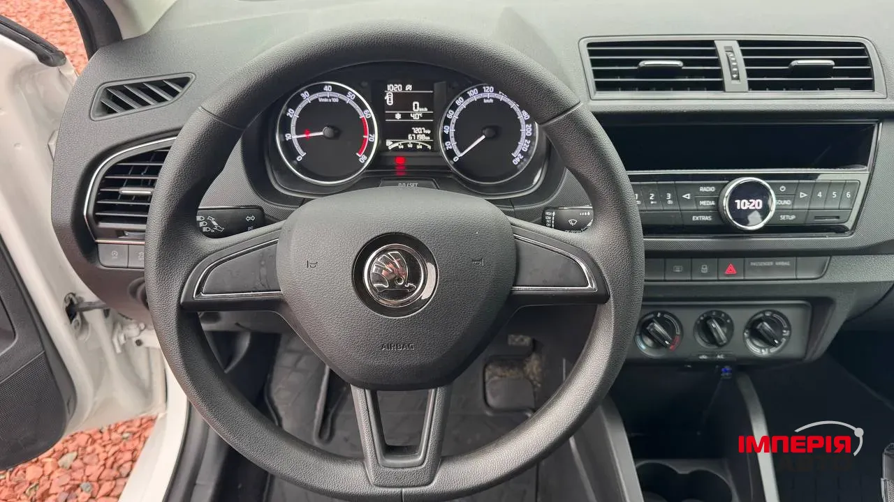 Skoda Fabia - фото 24