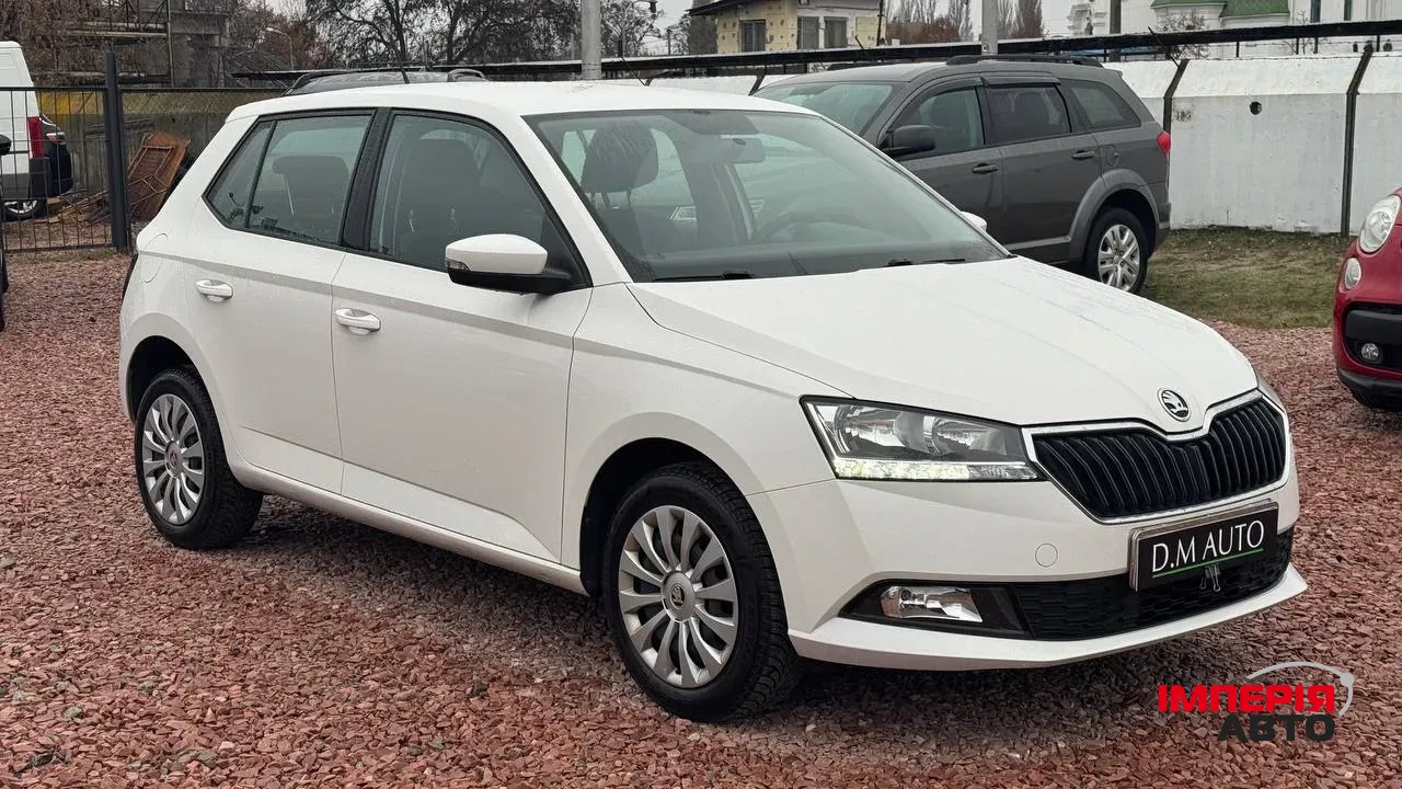 Skoda Fabia - фото 3