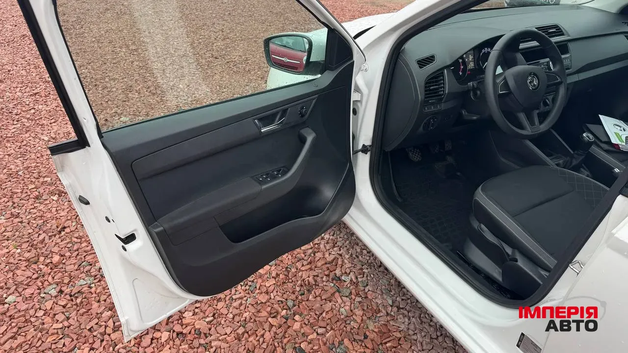 Skoda Fabia - фото 15