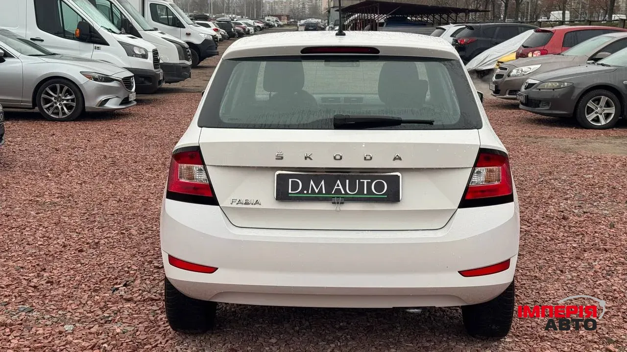 Skoda Fabia - фото 6