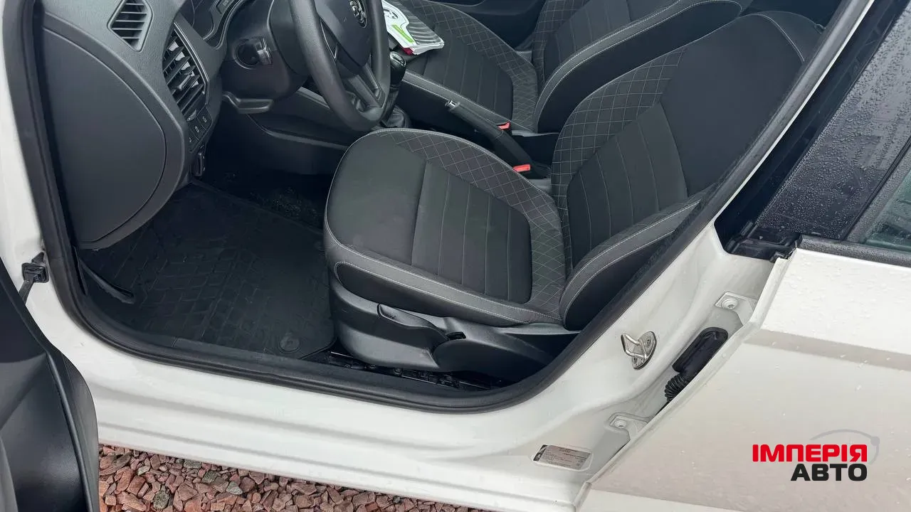 Skoda Fabia - фото 19