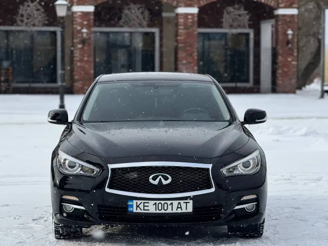 Infiniti Q50 - фото 1