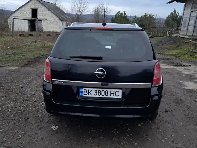 Opel Astra - фото 4