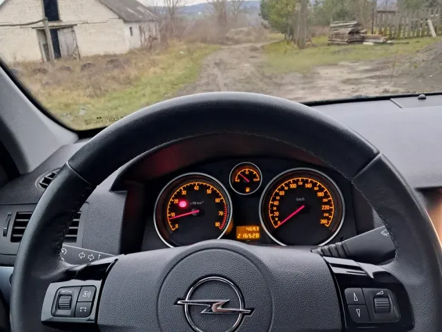Opel Astra - фото 5