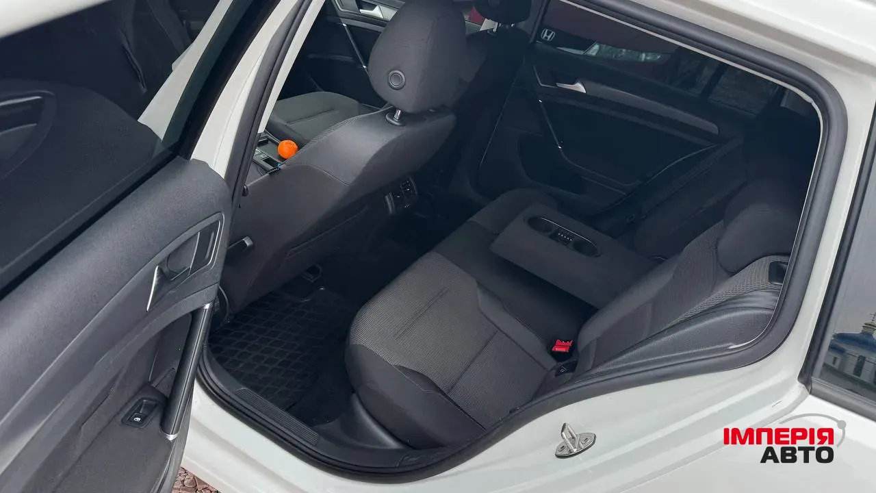 Volkswagen Golf - фото 28