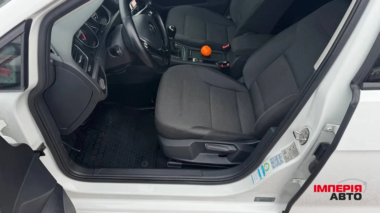 Volkswagen Golf - фото 16