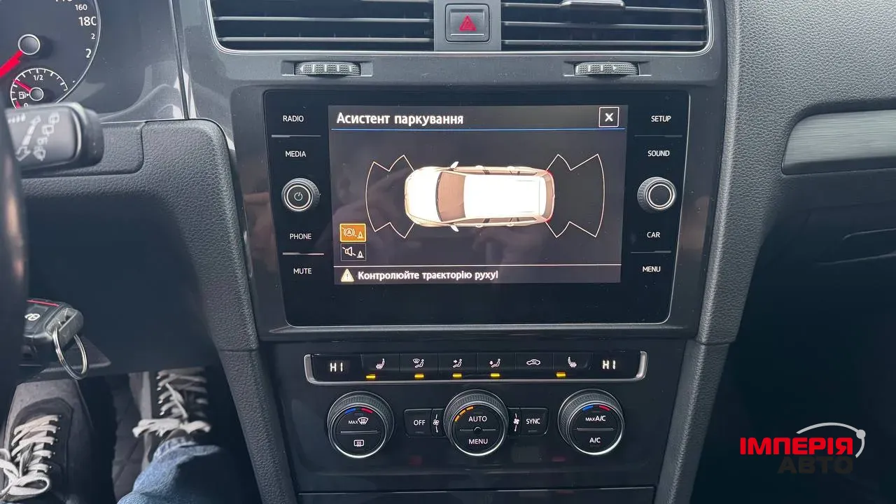 Volkswagen Golf - фото 24