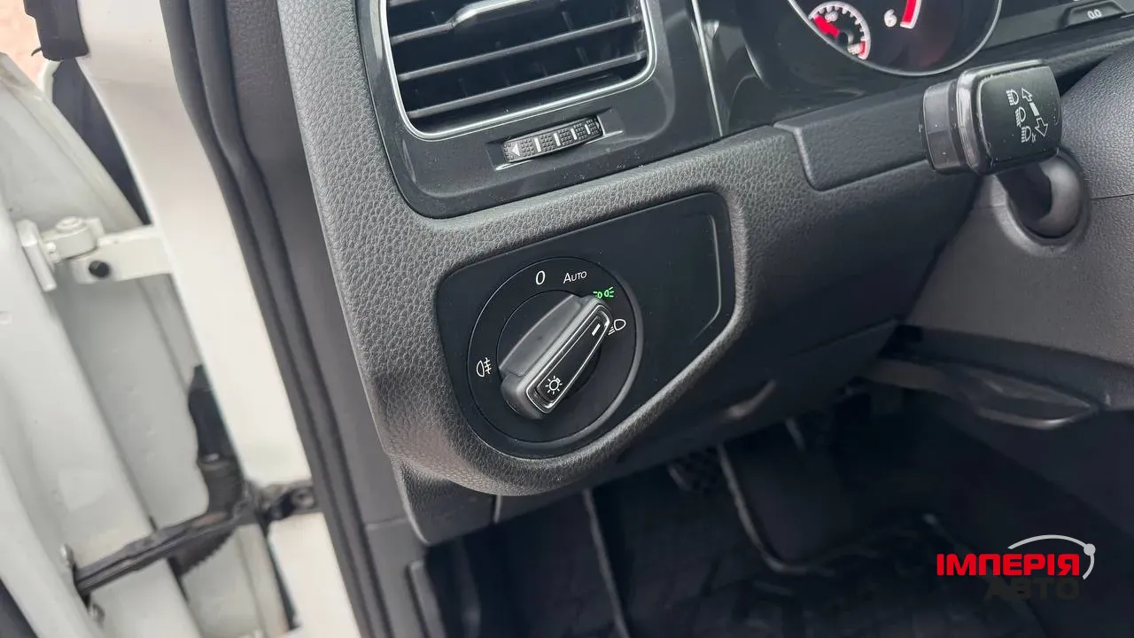 Volkswagen Golf - фото 19