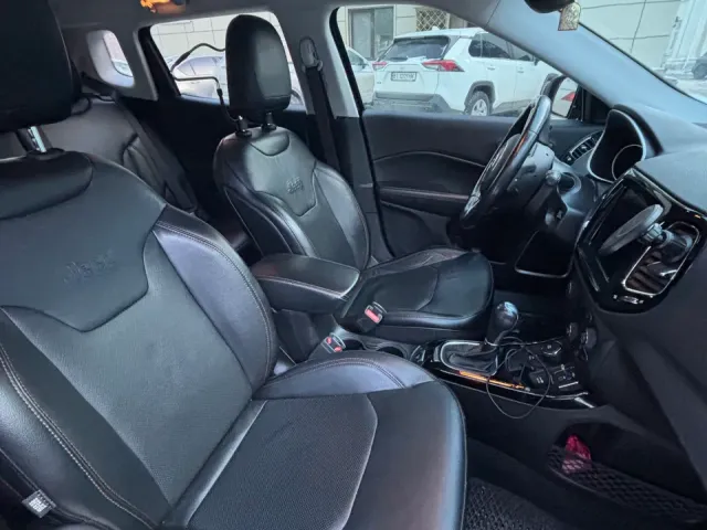 Jeep Compass - фото 4
