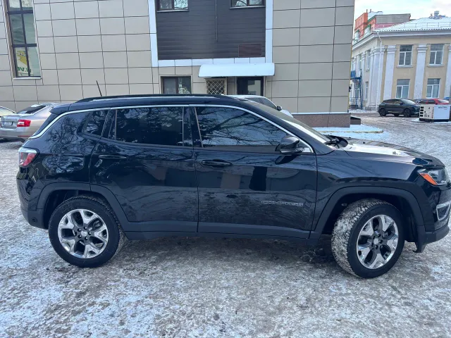 Jeep Compass - фото 3