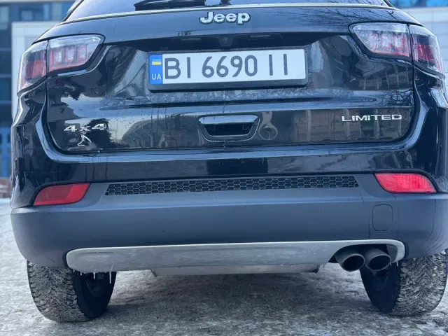 Jeep Compass - фото 2