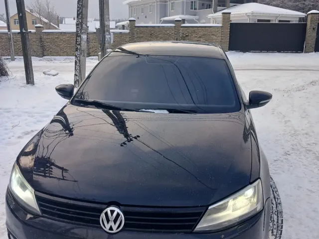 Volkswagen Jetta - фото 3