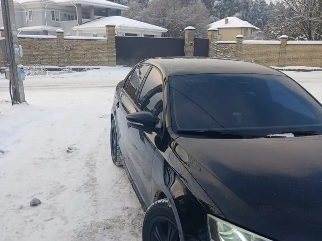 Volkswagen Jetta - фото 4