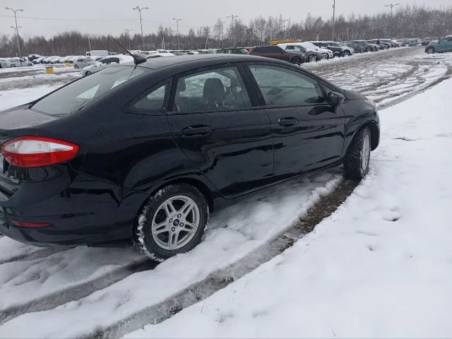 Ford Fiesta - фото 2