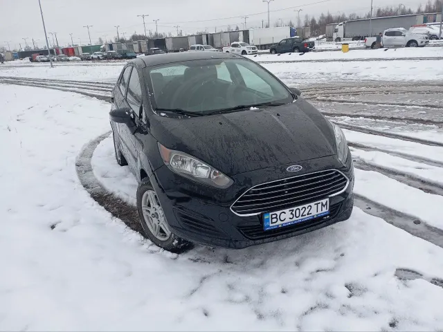 Ford Fiesta - фото 1
