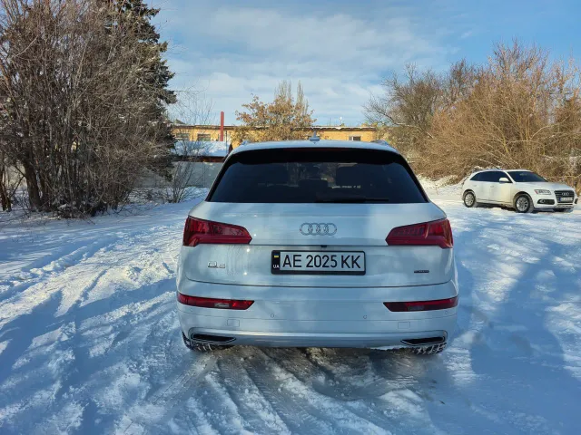 Audi Q5 - фото 4