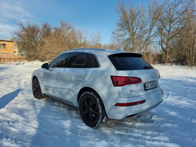 Audi Q5 - фото 3