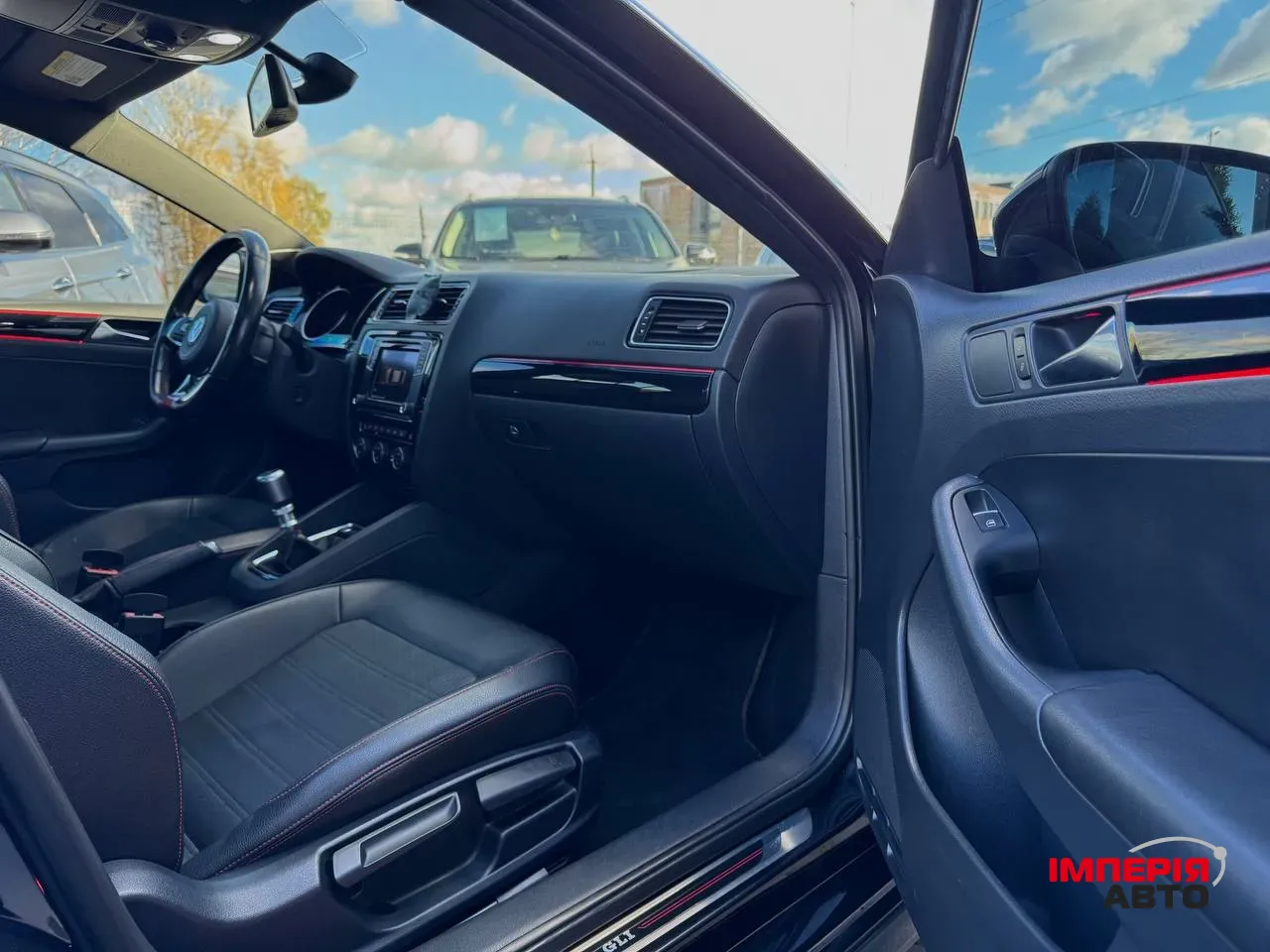 Volkswagen Jetta - фото 6