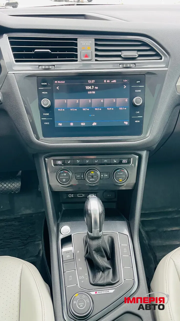 Volkswagen Tiguan - фото 16