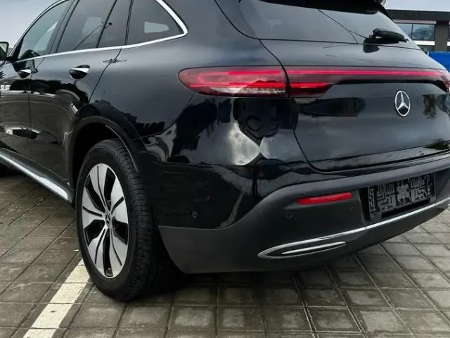 Mercedes-Benz EQC - фото 4