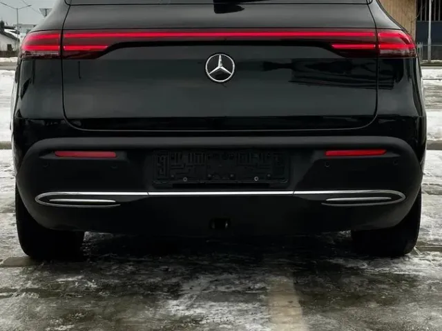 Mercedes-Benz EQC - фото 5