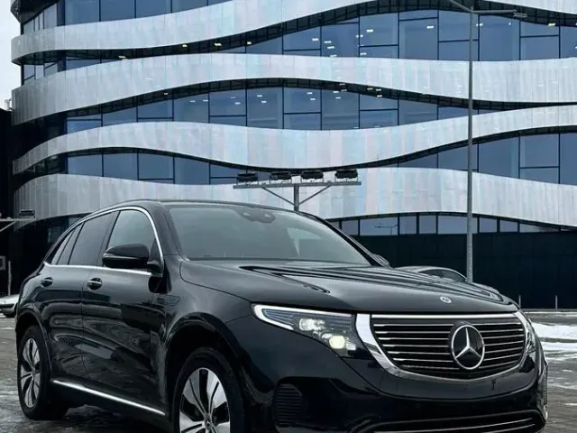 Mercedes-Benz EQC - фото 1
