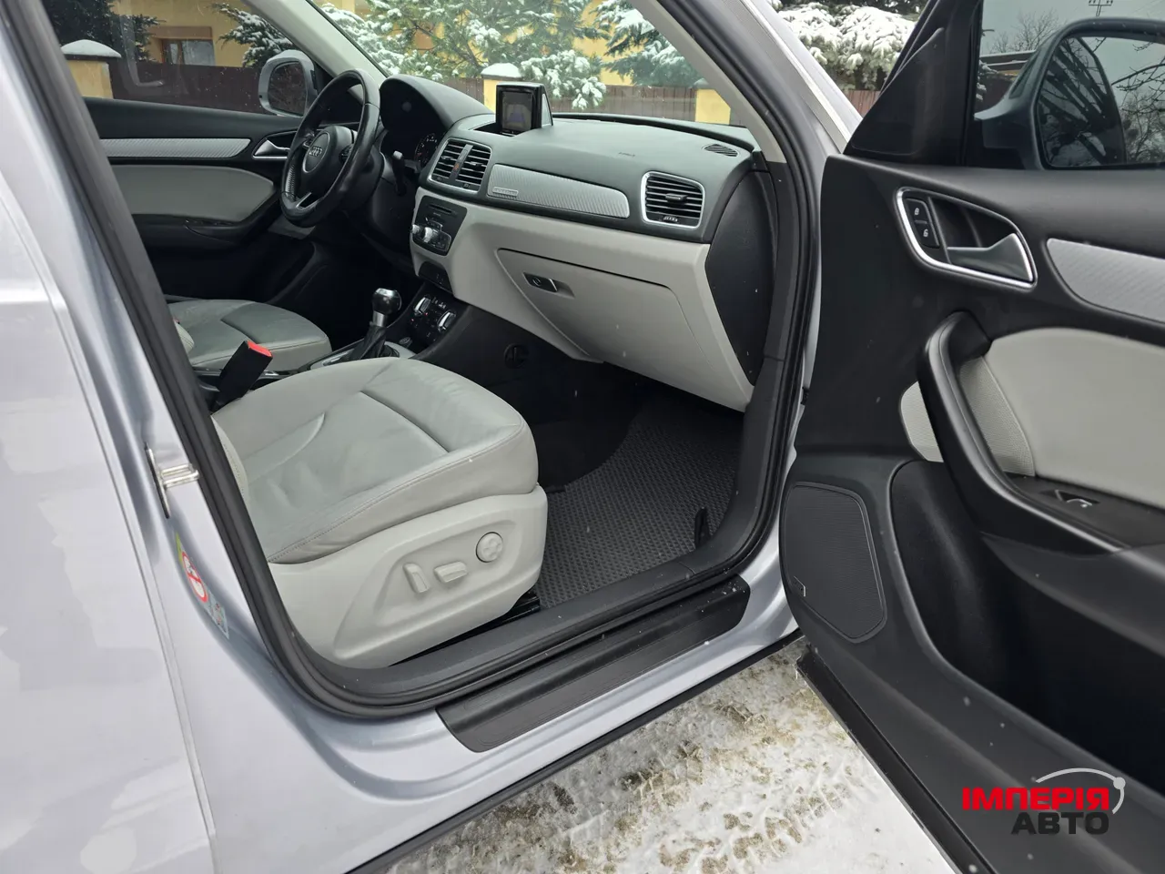 Audi Q3 - фото 12