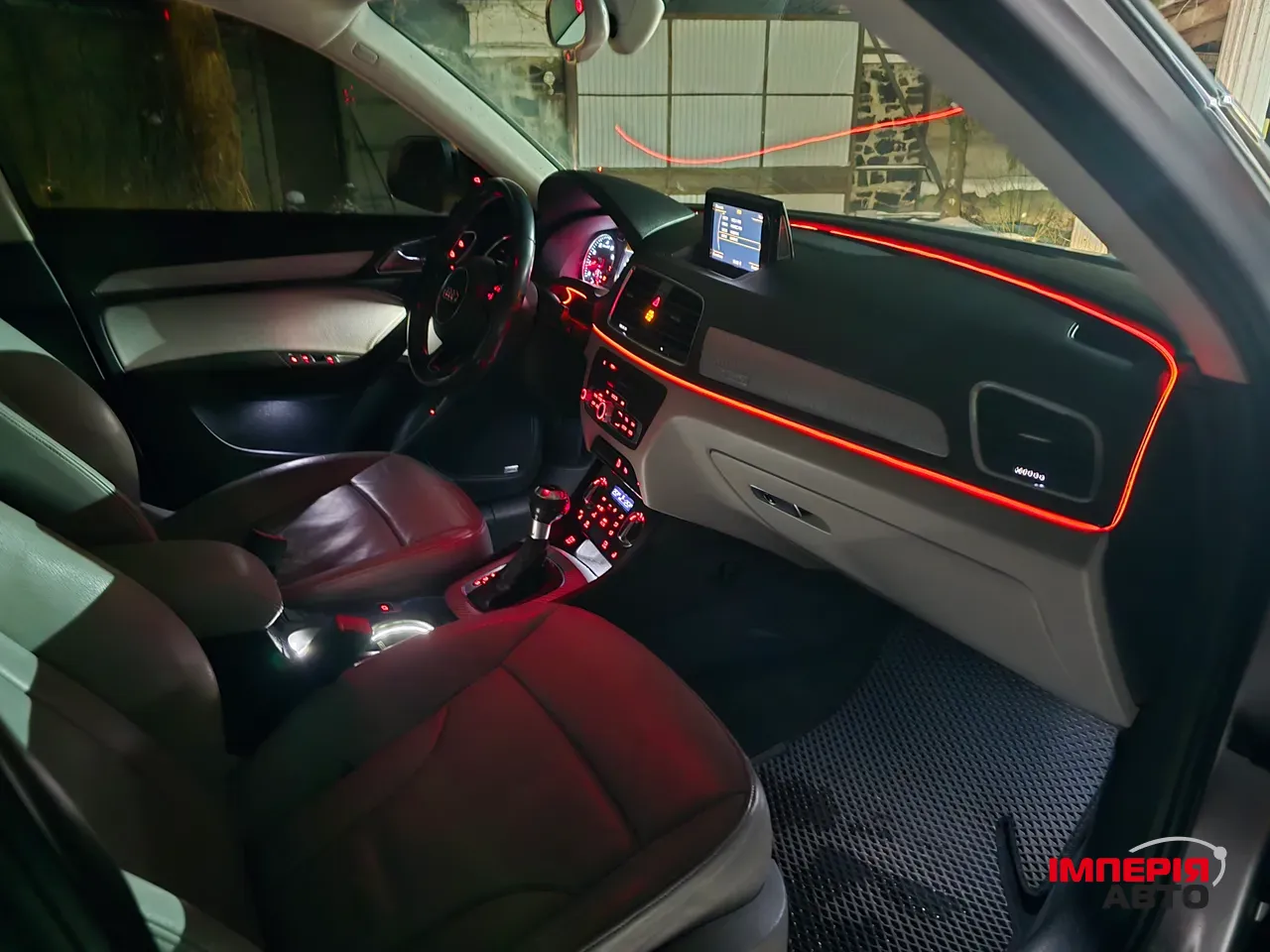 Audi Q3 - фото 1