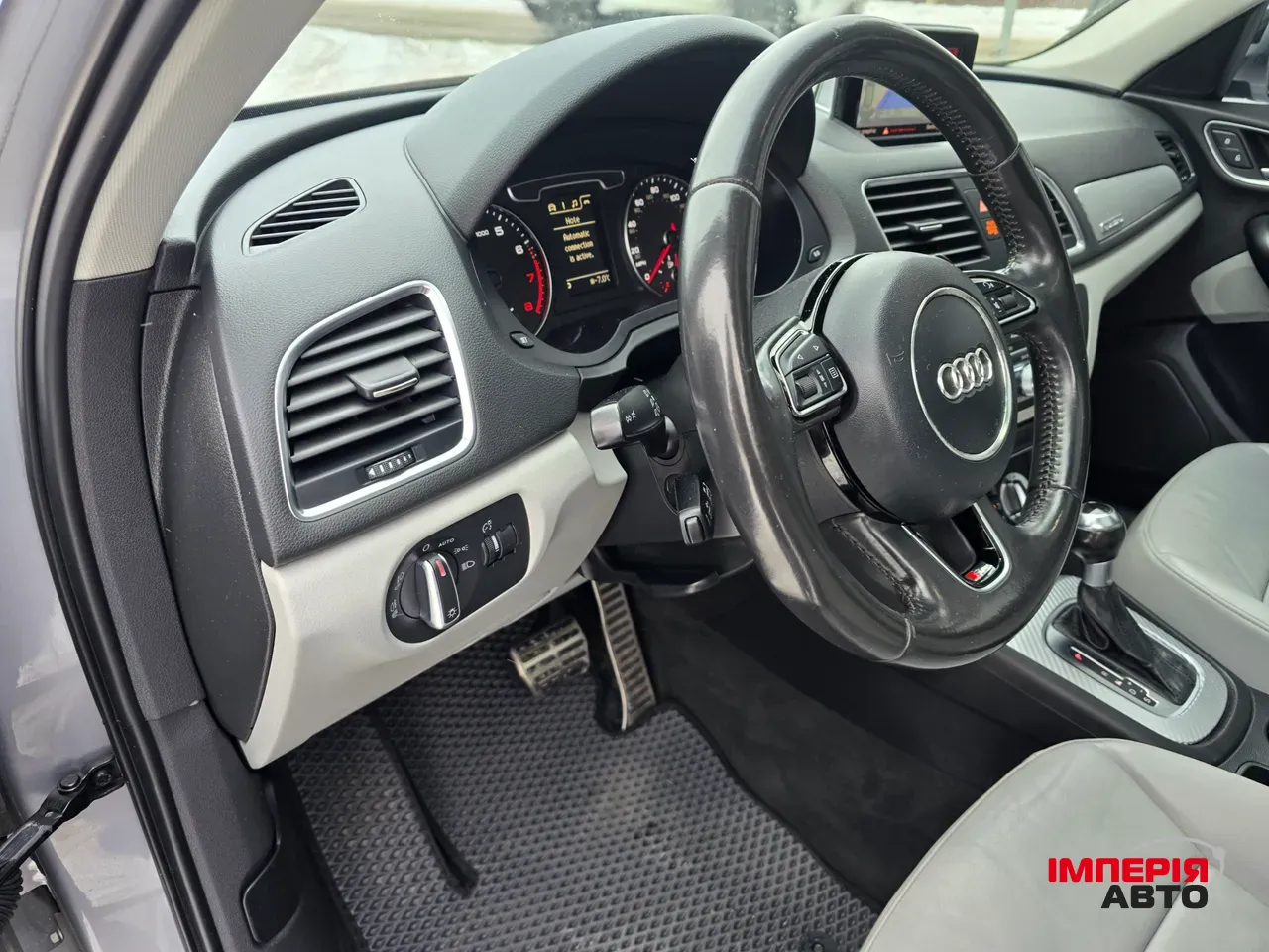 Audi Q3 - фото 18