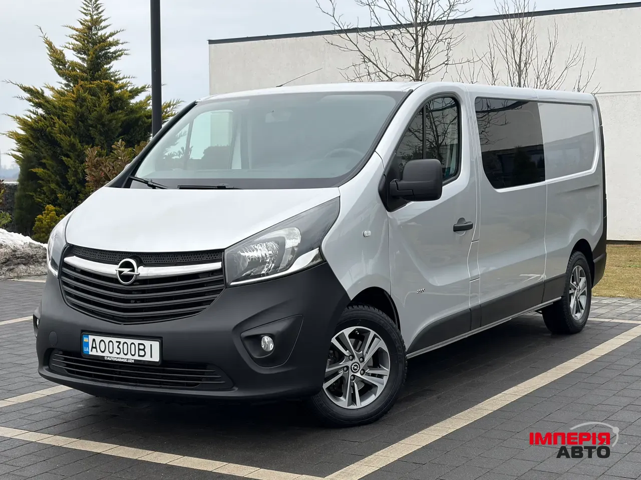 Opel Vivaro - фото 1