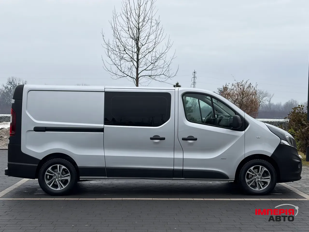 Opel Vivaro - фото 18