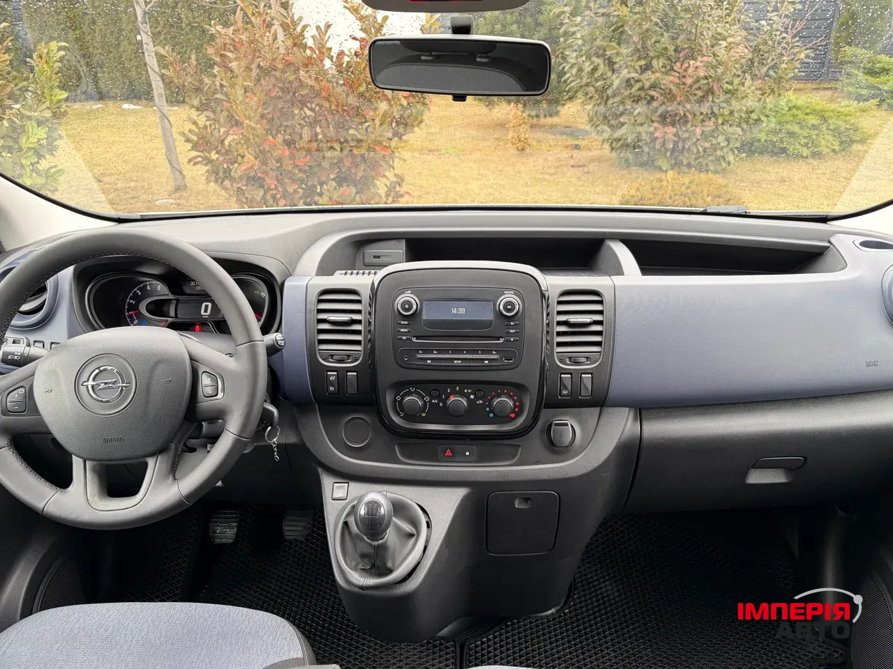 Opel Vivaro - фото 39