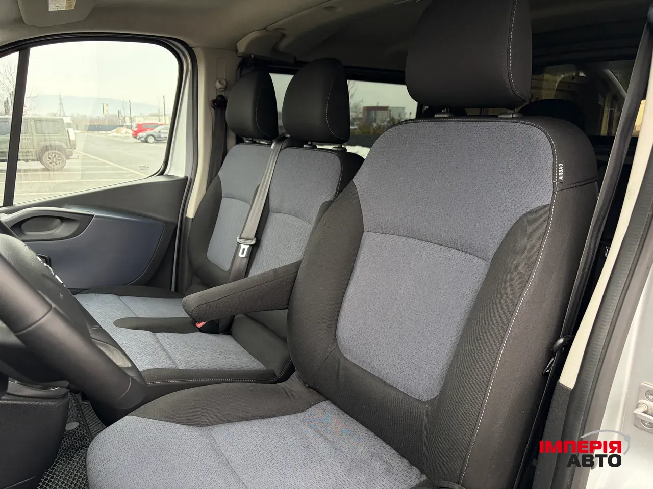 Opel Vivaro - фото 37