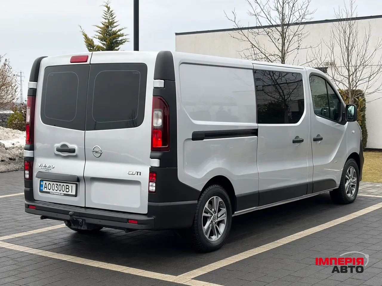 Opel Vivaro - фото 19