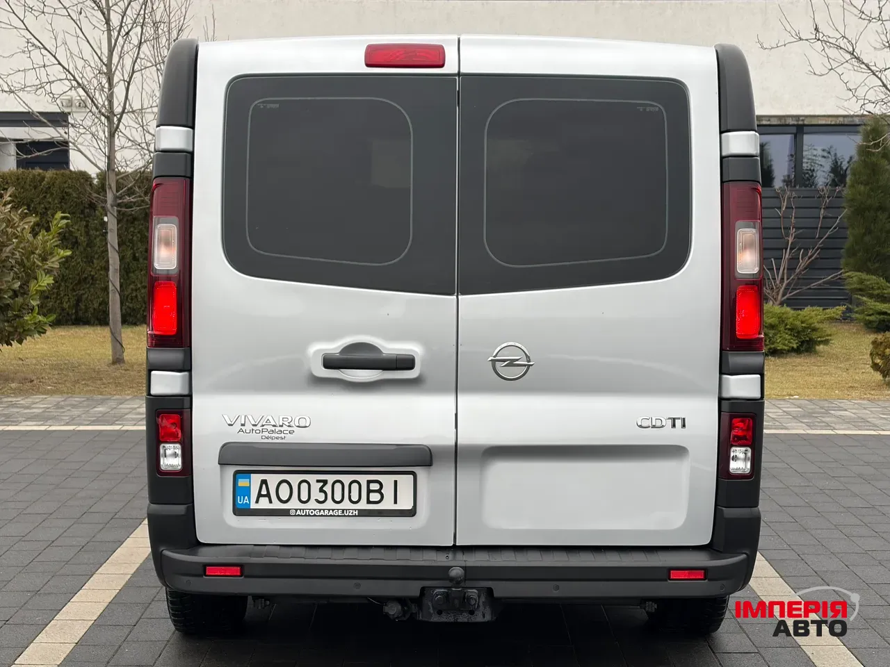 Opel Vivaro - фото 14