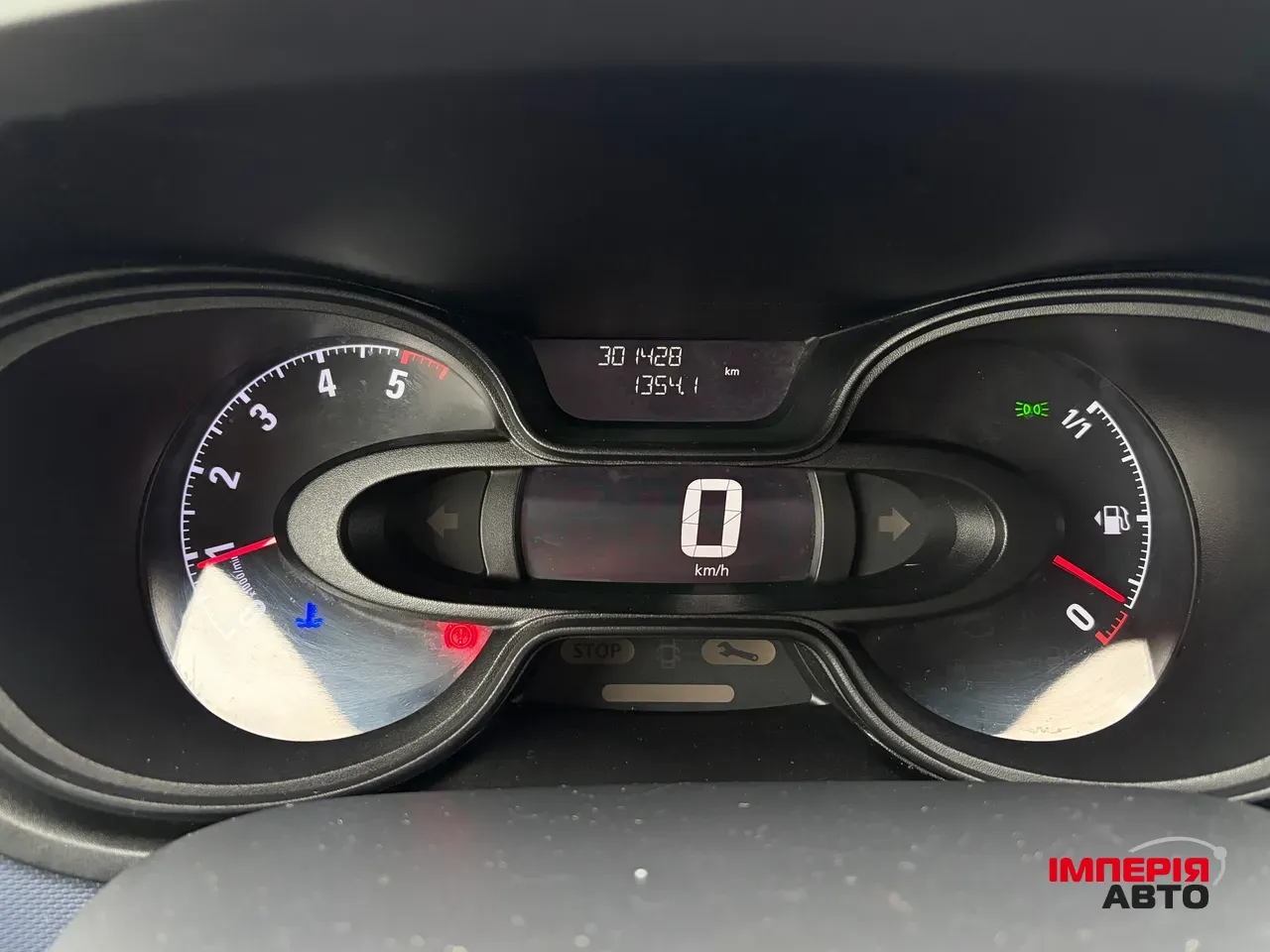 Opel Vivaro - фото 30