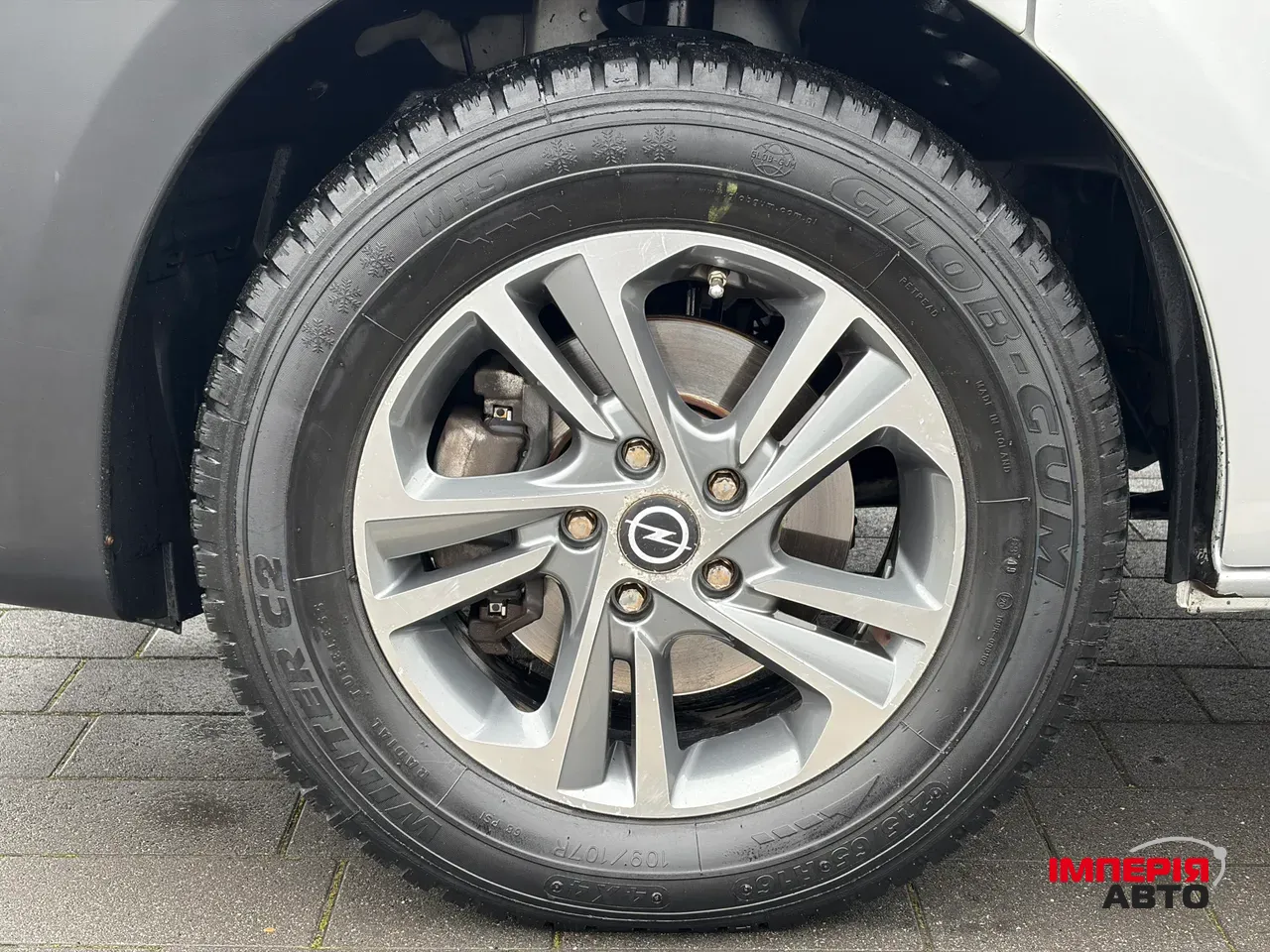 Opel Vivaro - фото 10