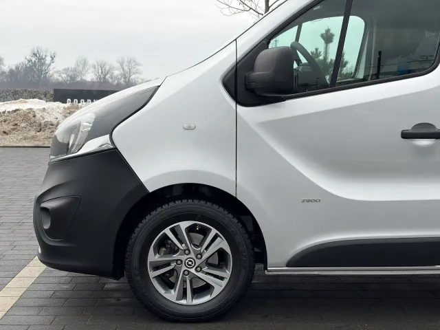 Opel Vivaro - фото 5
