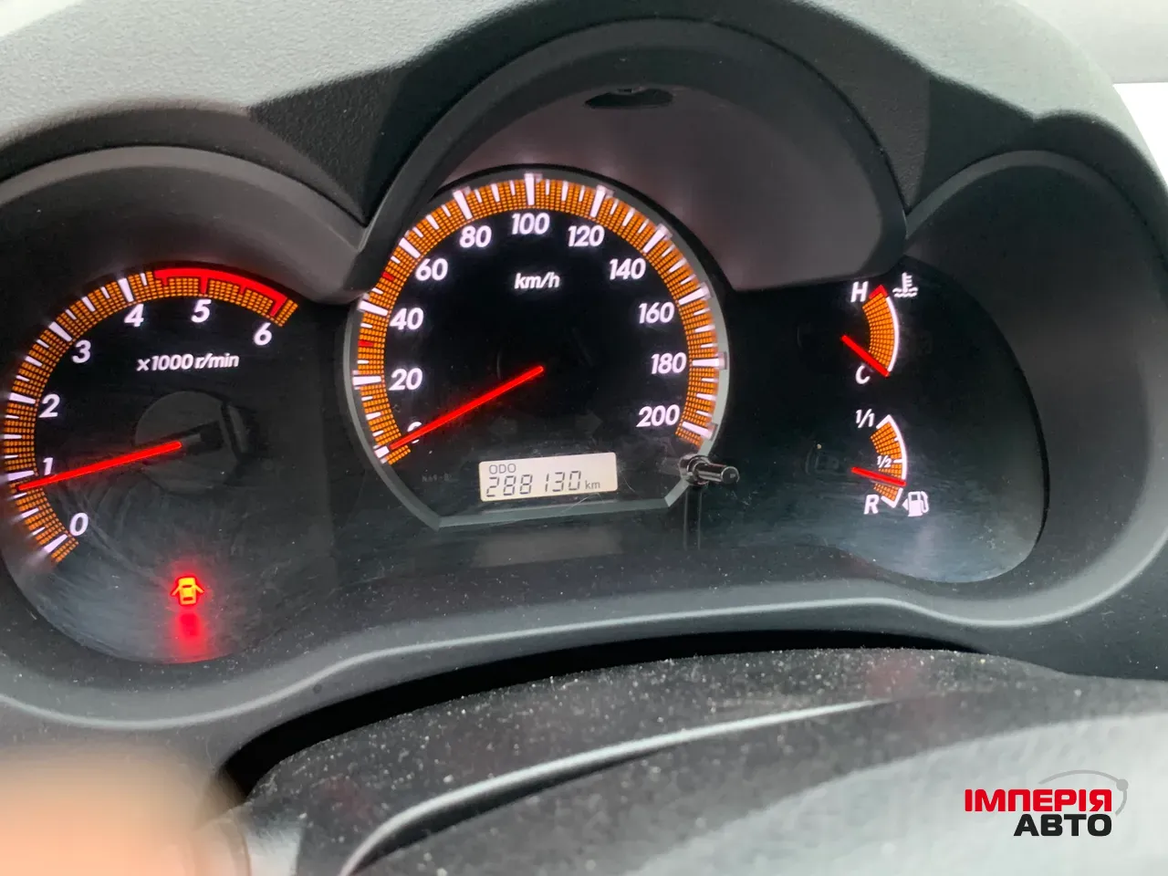 Toyota Hilux - фото 6