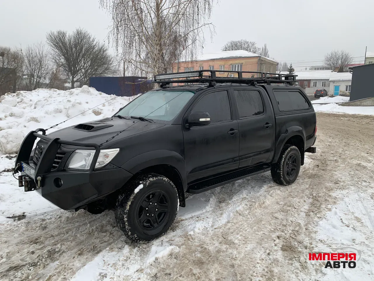 Toyota Hilux - фото 1