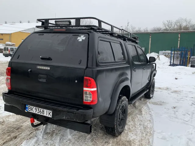 Toyota Hilux - фото 4