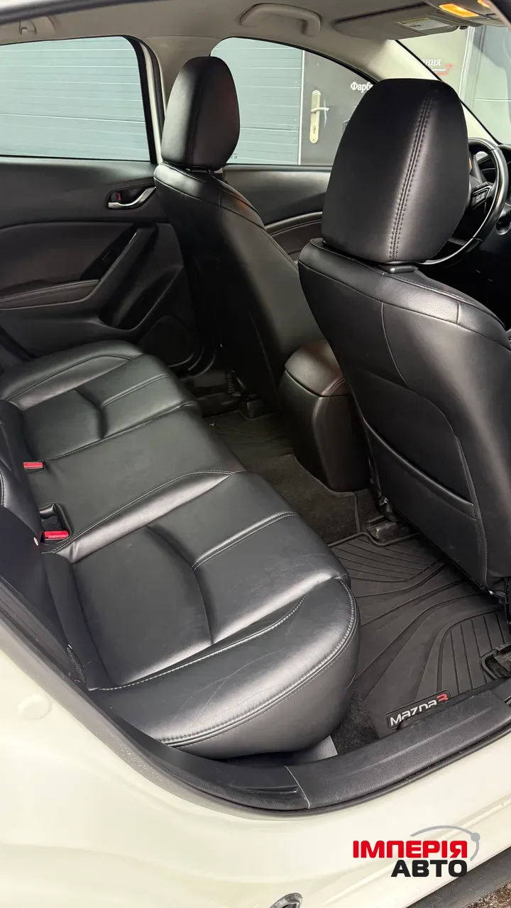 Mazda 3 - фото 22
